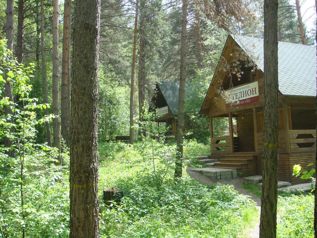 Отель гелион. Гелион парк отель горный Алтай. Туркомплекс Манжерок парк. Парк отель Гелион Манжерок. Парк отель Манжерок горный Алтай.